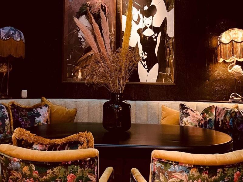 MJ'S Hotel image