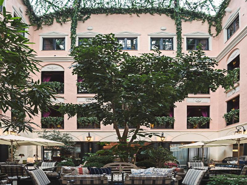 MJ'S Hotel image
