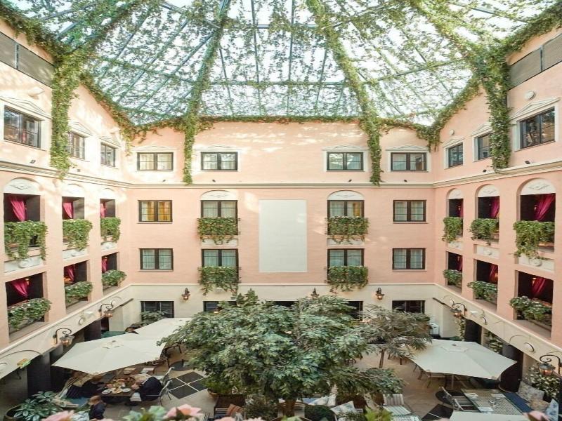 MJ'S Hotel image