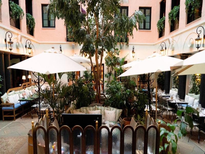 MJ'S Hotel image