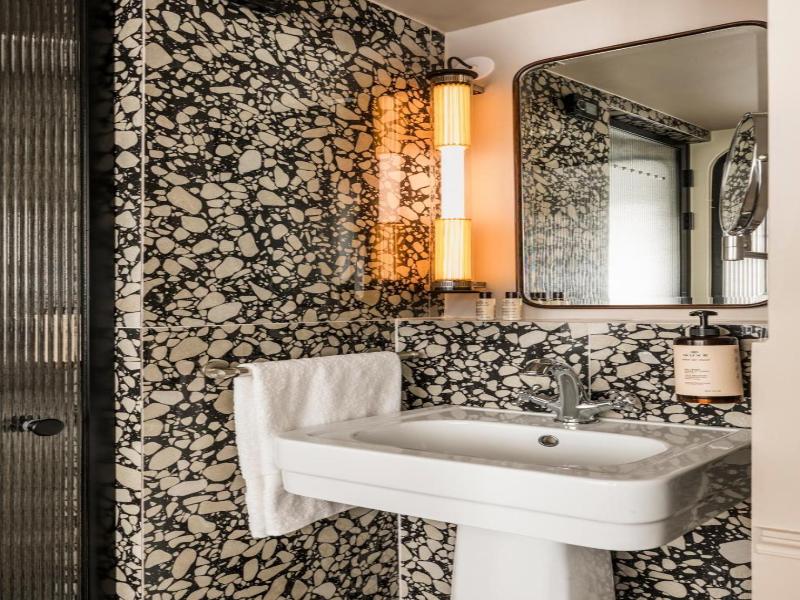 Chamar Hotel image