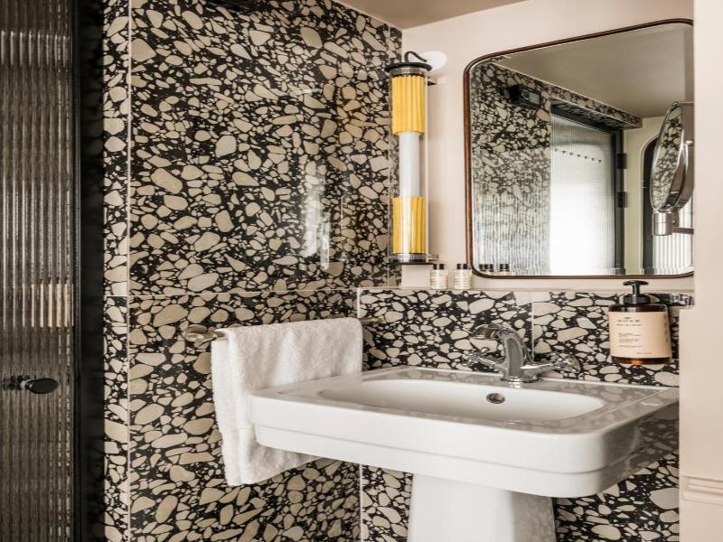 Chamar Hotel image