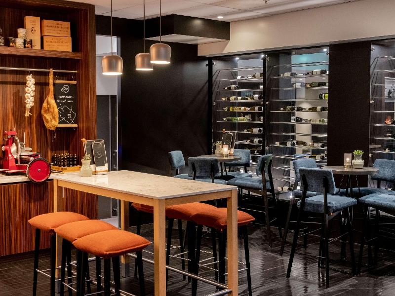 Mercure Hotel Tilburg Centrum image