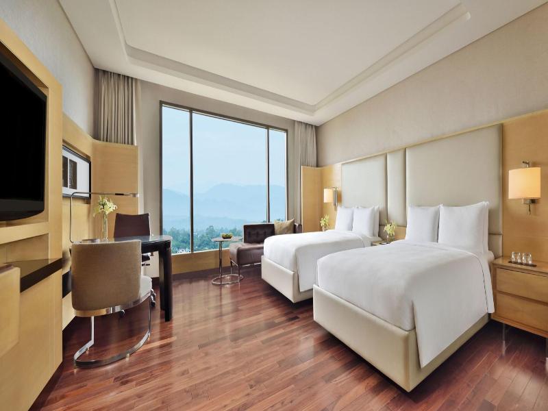 JW Marriott Hotel Chandigarh image