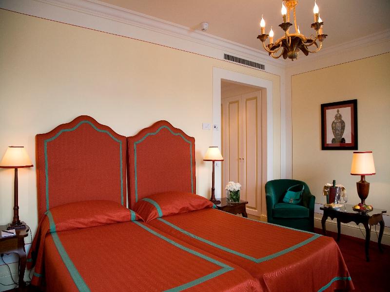 Grand Hotel Majestic image