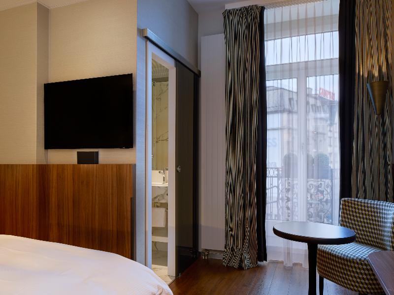 Central Plaza Hotel image