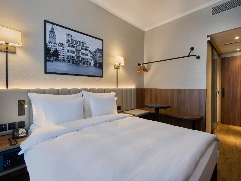 Central Plaza Hotel image
