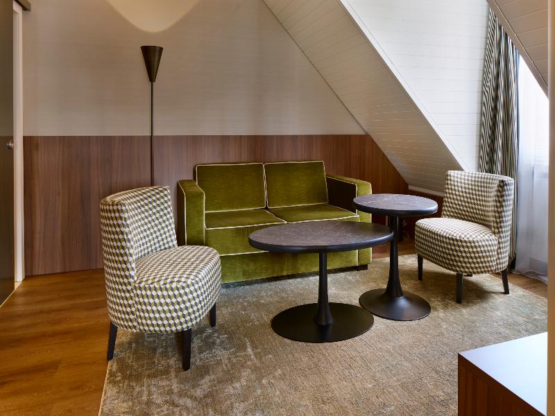 Central Plaza Hotel image