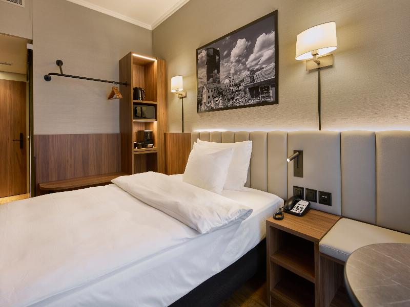 Central Plaza Hotel image
