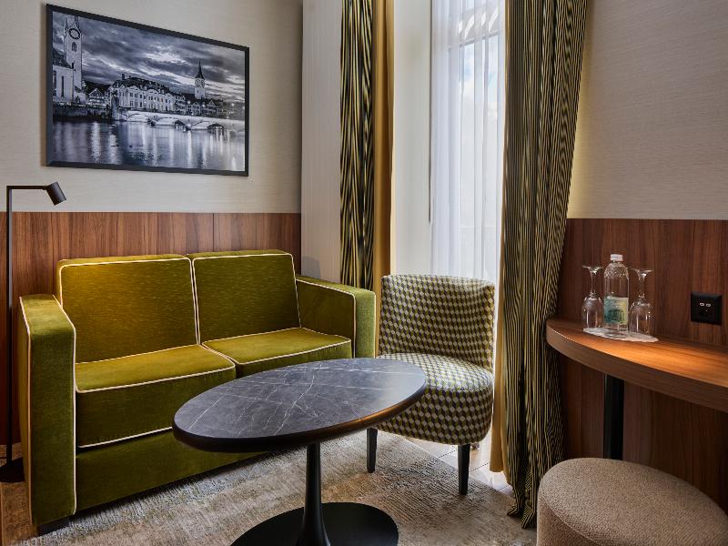 Central Plaza Hotel image