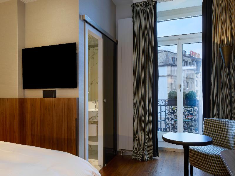 Central Plaza Hotel image