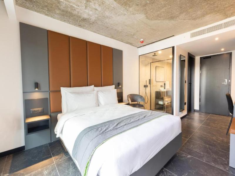 The Londoner Hotel St. Julians image