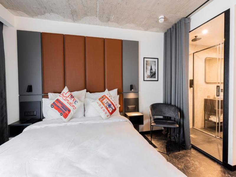 The Londoner Hotel St. Julians image