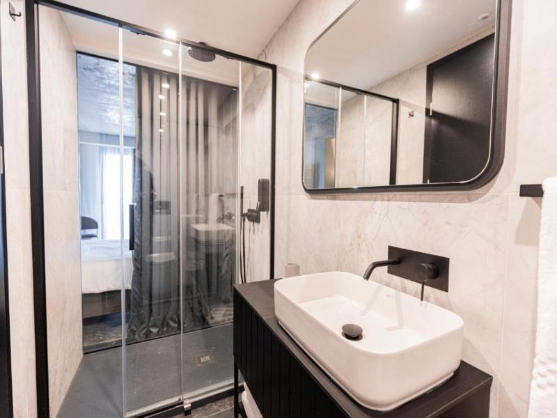 The Londoner Hotel St. Julians image