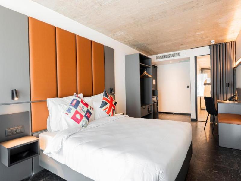 The Londoner Hotel St. Julians image
