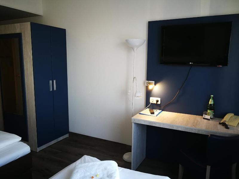 Hotel Near By image