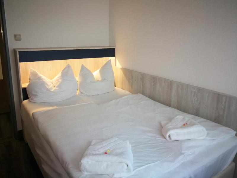 Hotel Near By image
