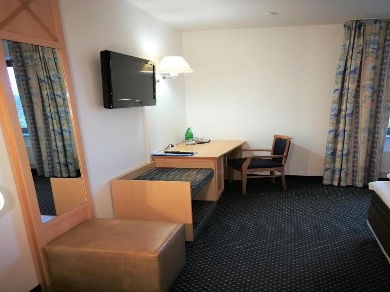 Hotel Near By image