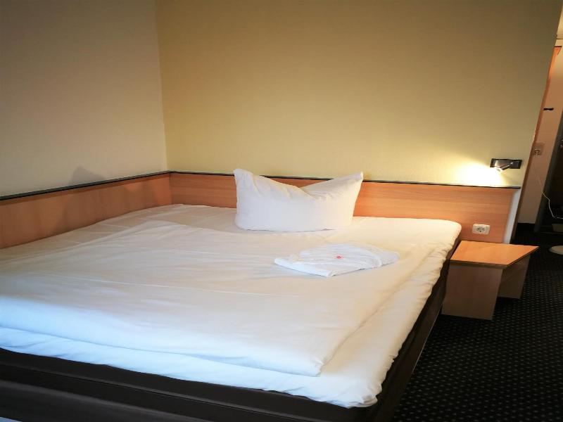 Hotel Near By image