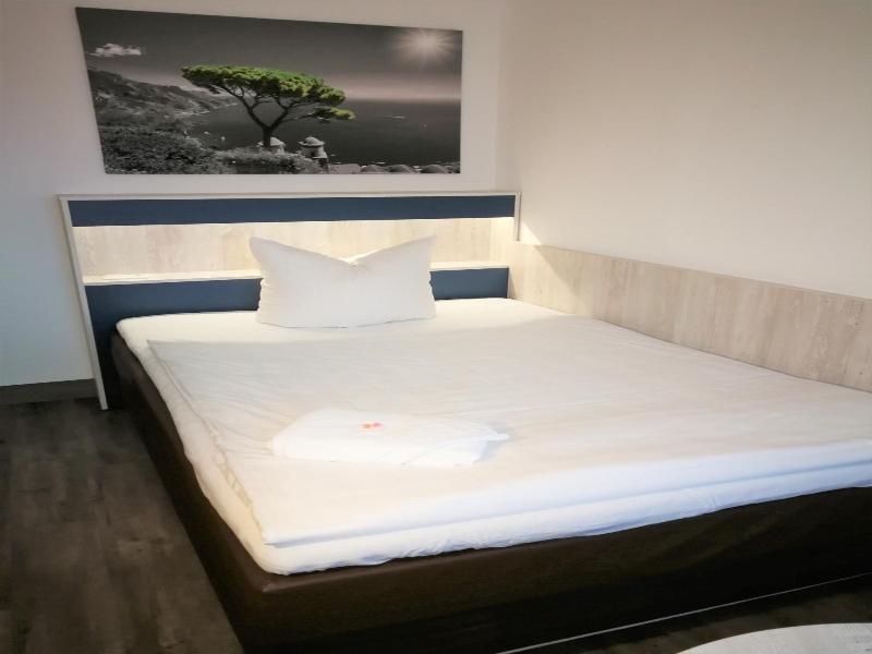 Hotel Near By image