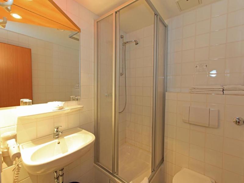 Hotel Near By image