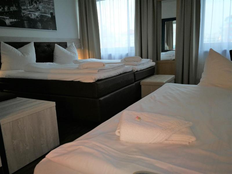 Hotel Near By image