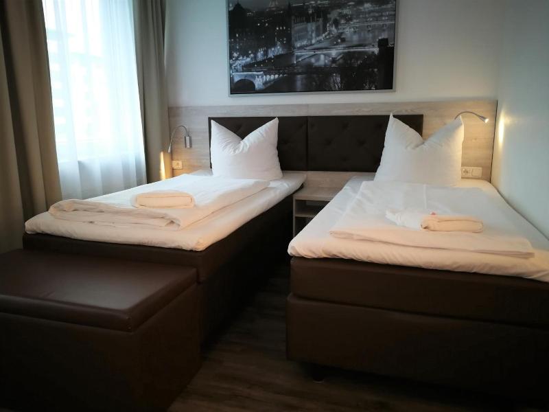 Hotel Near By image