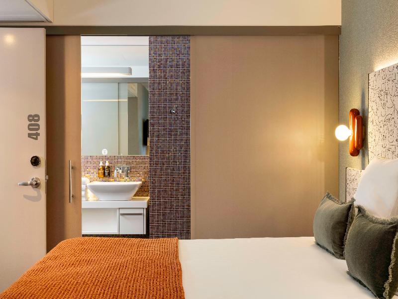 Hotel D image