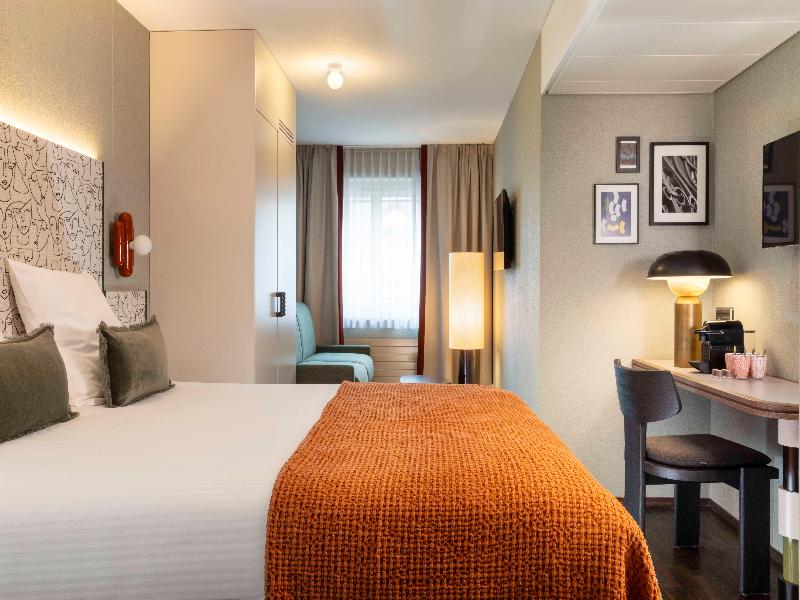 Hotel D image