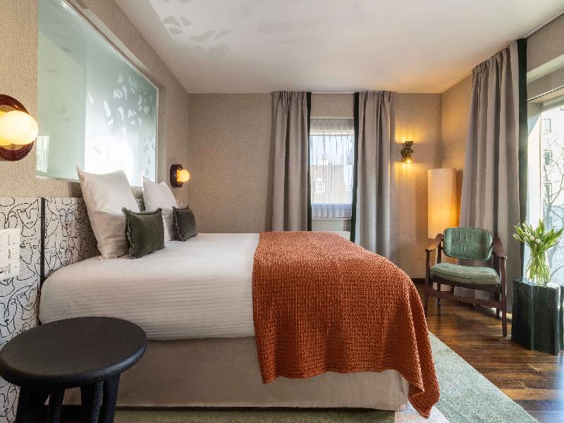 Hotel D image
