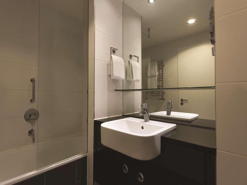Adina Apartment Hotel Berlin Mitte image