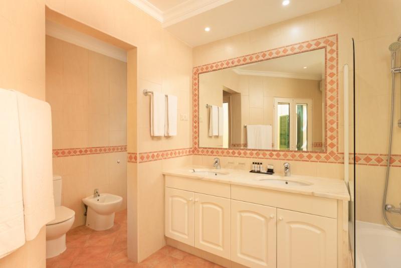 Vale Do Lobo Resort image