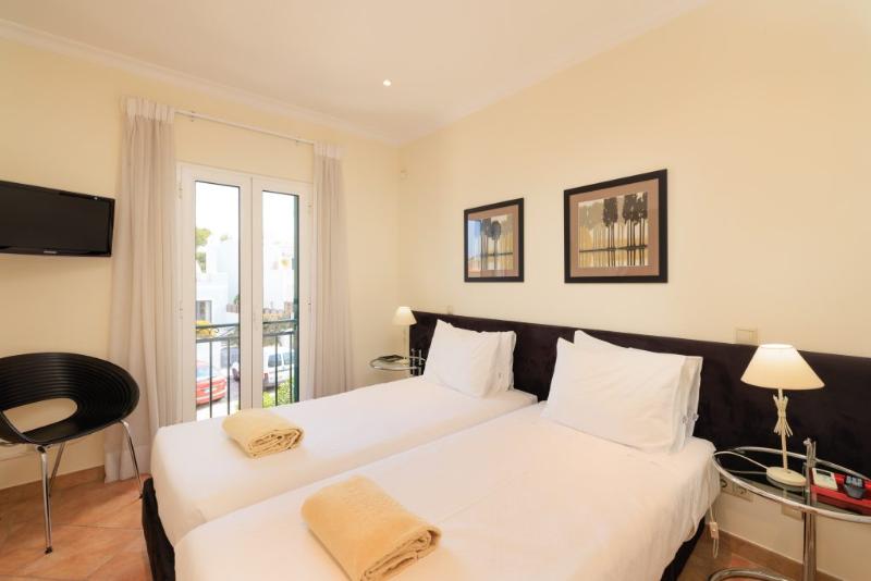 Vale Do Lobo Resort image