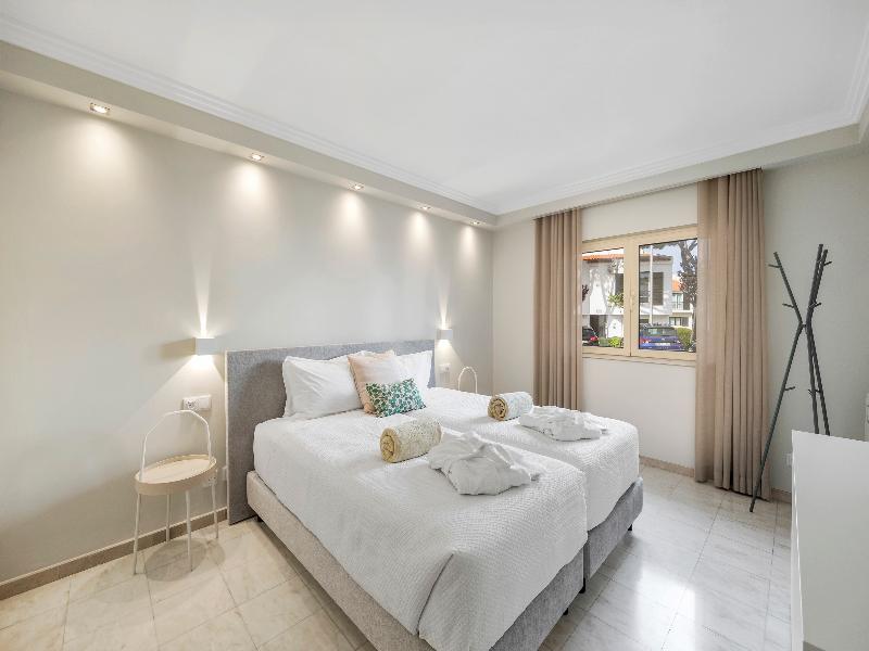 Vale Do Lobo Resort image