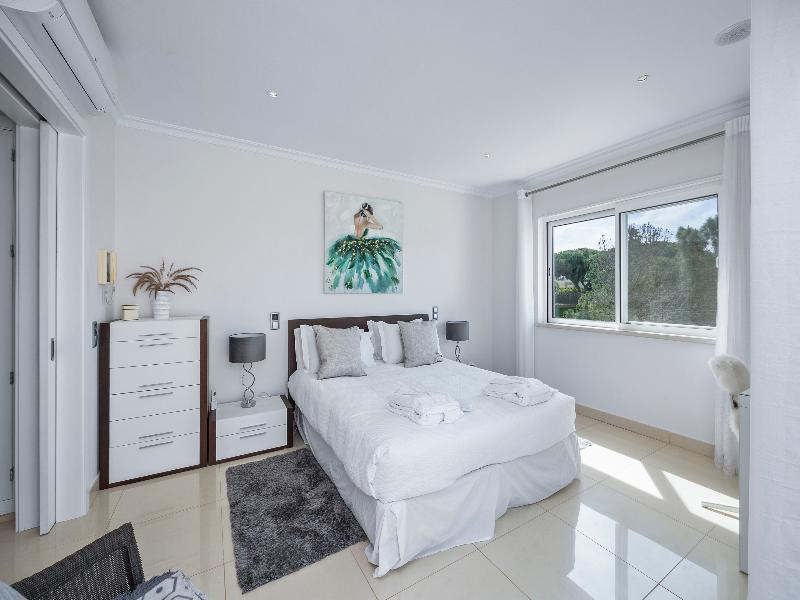 Vale Do Lobo Resort image