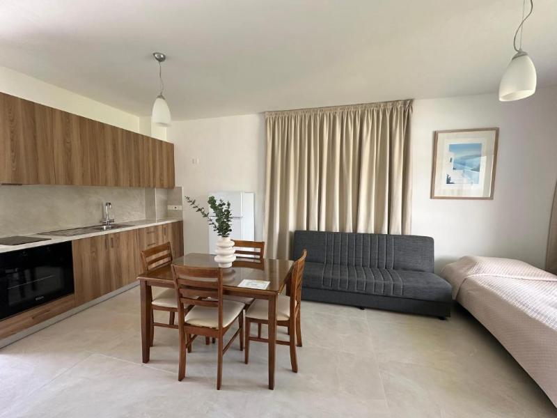 Anna Hotel Apartments image