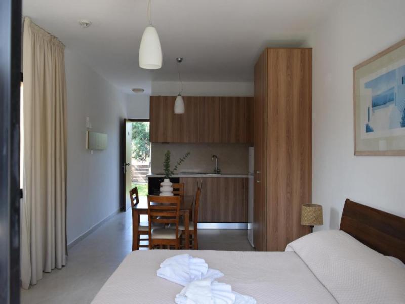 Anna Hotel Apartments image
