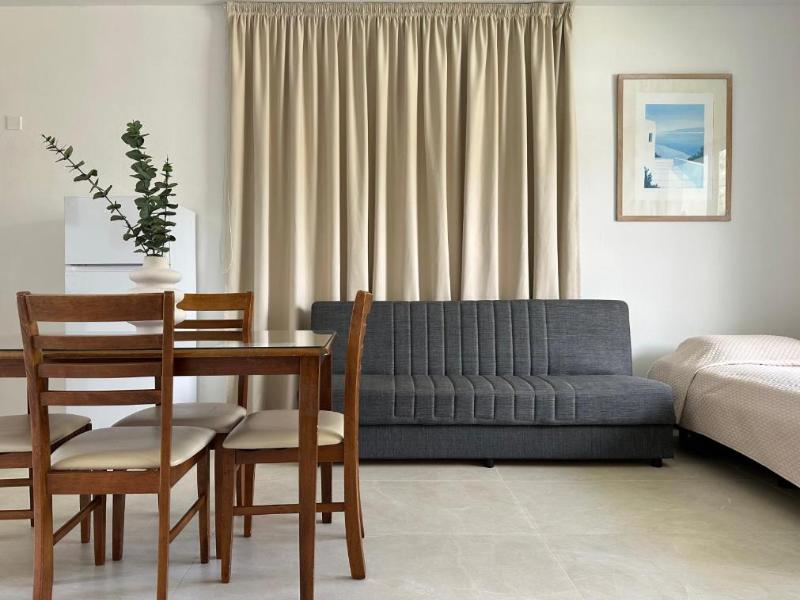 Anna Hotel Apartments image