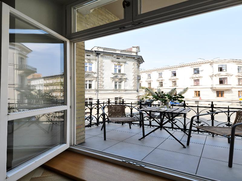 Crystal Suites Old Town image