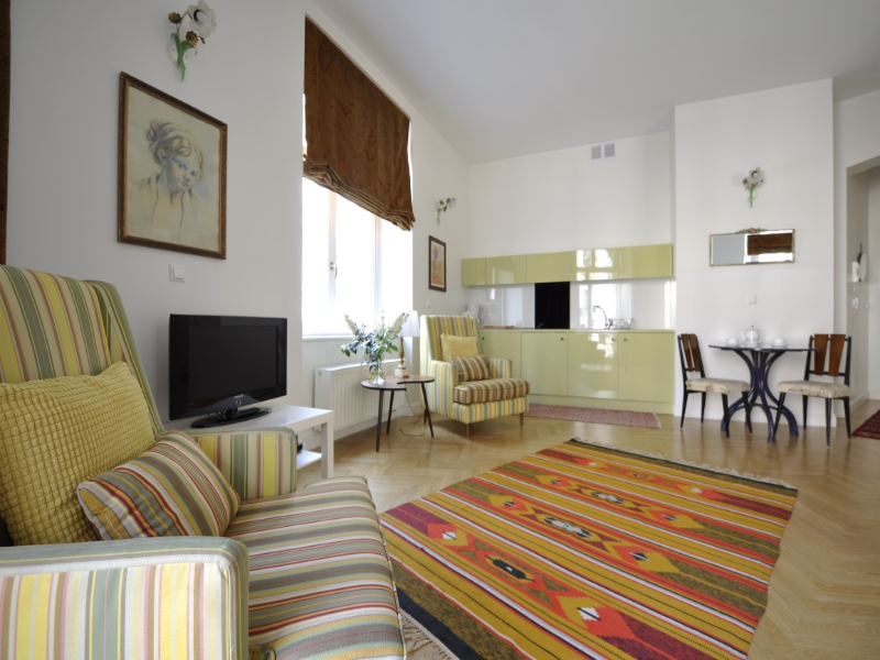 Crystal Suites Old Town image