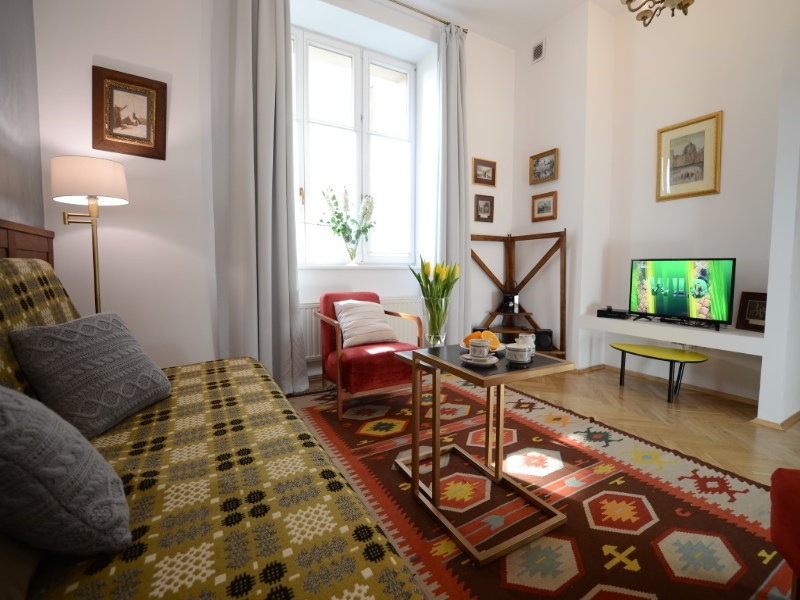 Crystal Suites Old Town image