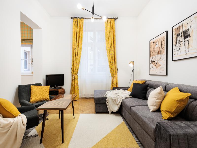 Crystal Suites Old Town image
