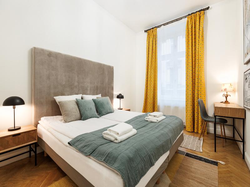 Crystal Suites Old Town image