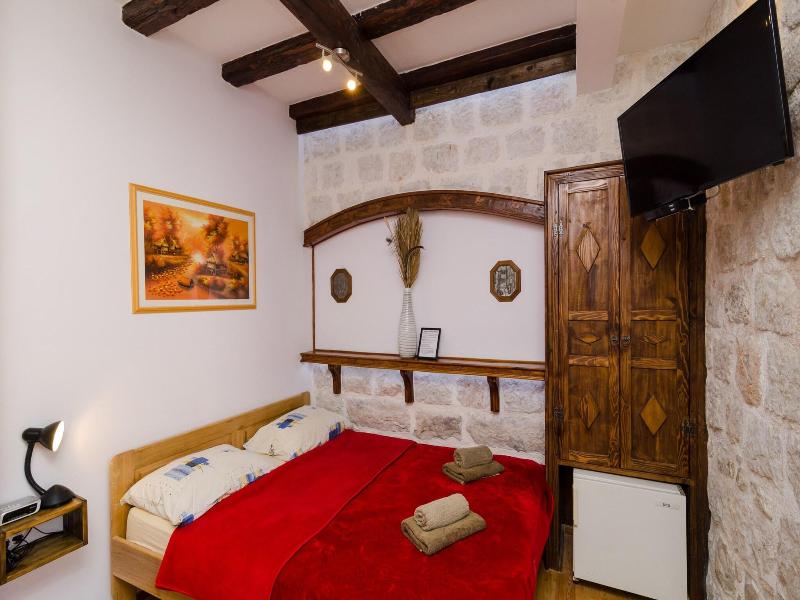 Eddie's Sea View Rooms (Old Town) image