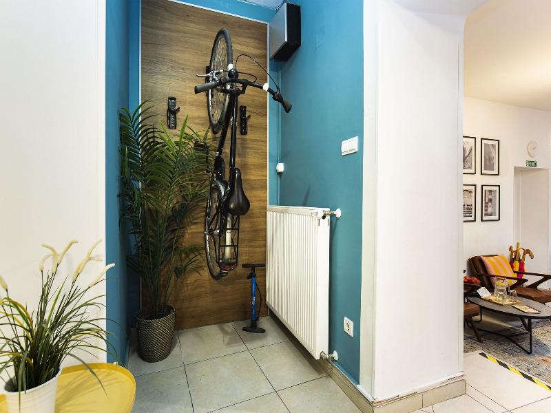 Maverick Hostel & Ensuites image