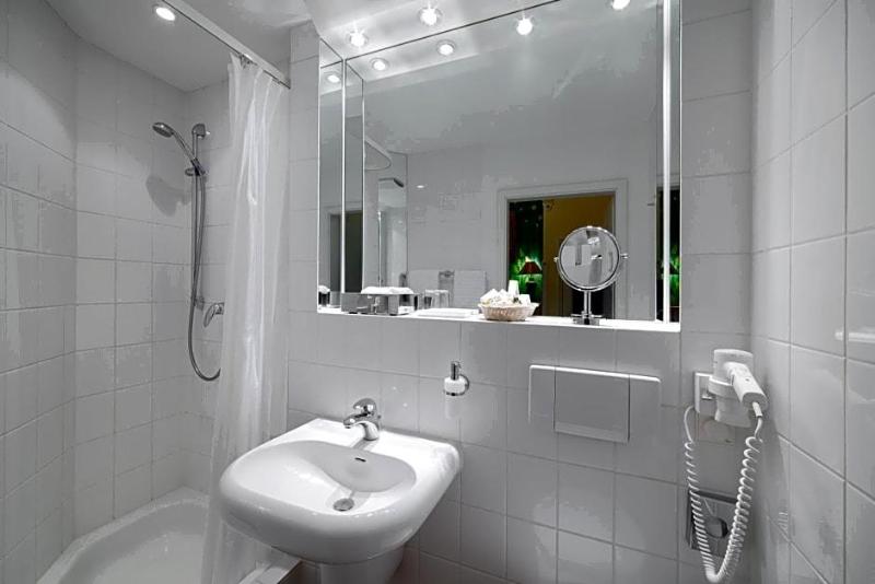 Hotel City House image