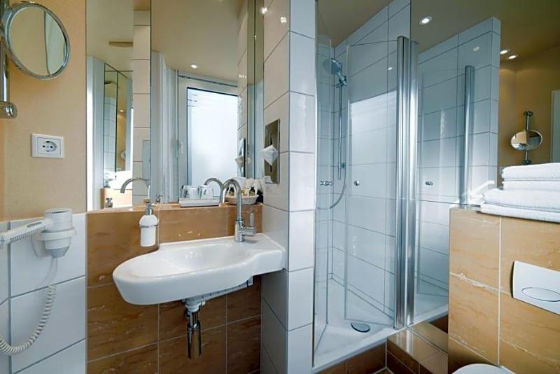 Hotel City House image