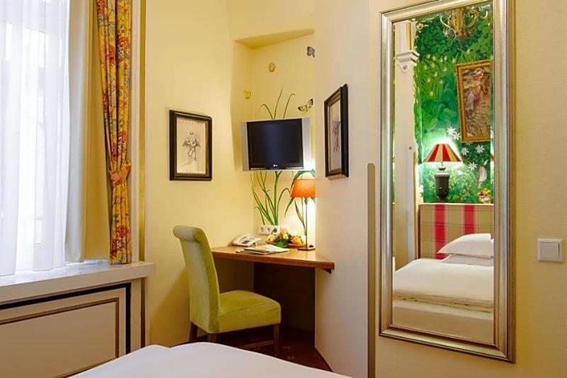 Hotel City House image