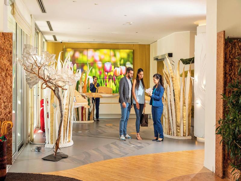 Color Hotel style & design image