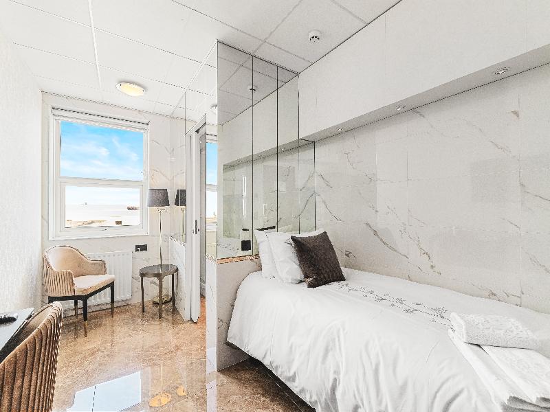 Hotel Keflavik image